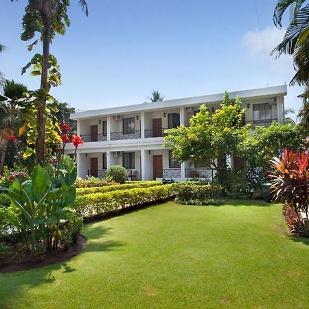 Sea Mist Beach Resort Candolim Exterior photo