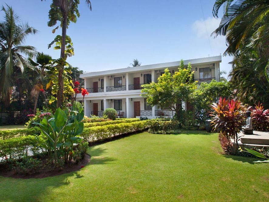 Sea Mist Beach Resort Candolim Exterior photo