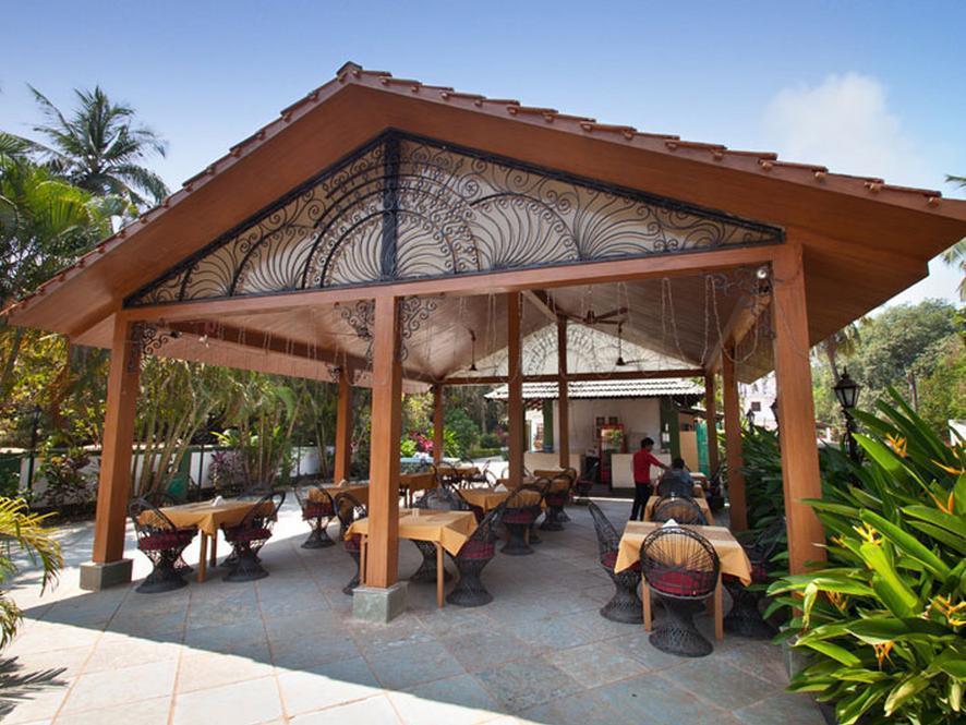 Sea Mist Beach Resort Candolim Exterior photo